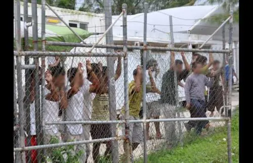 Governo danese vuole trasferire clandestini su un'"isola deserta"