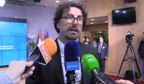 Toninelli offende Genova: "Forte tra mesi. Anzi anni..."