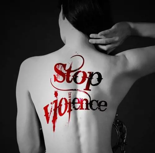 Ragazza drogata e stuprata, arrestati il titolare di un ristorante di Sorrento e la sua complice