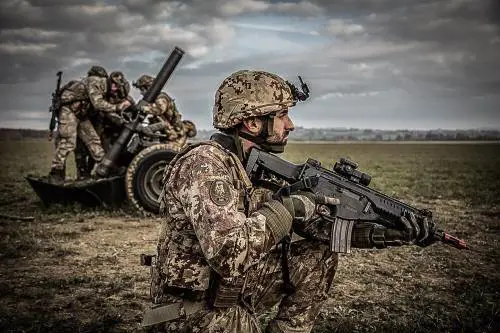L'operazione Mangusta scatena mille parà sui cieli della Toscana