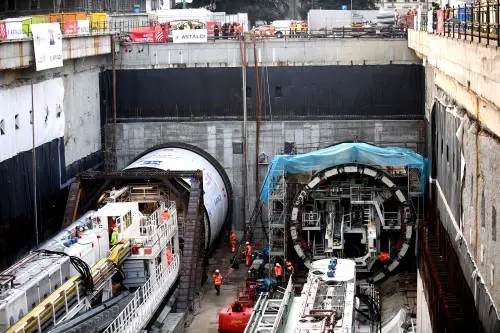 Talpe M4 a Tricolore. E il governo frena la linea lilla a Monza