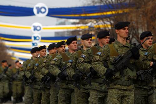 La Serbia minaccia l'intervento militare se il Kosovo dovesse dotarsi di un esercito