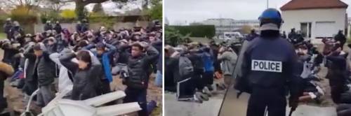Così la polizia arresta i liceali: ​quel video che inguaia Macron