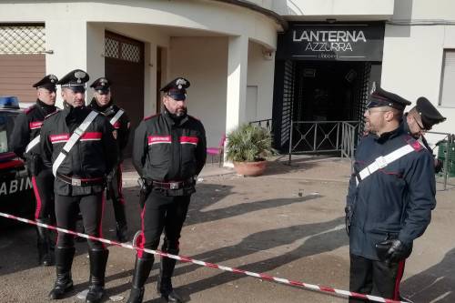 "Lì dentro troppi ragazzi e tutti ubriachi". "La gola pizzicava, poi il panico e l'inferno"