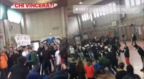 Roma, la palestra della scuola occupata diventa un ring "social"