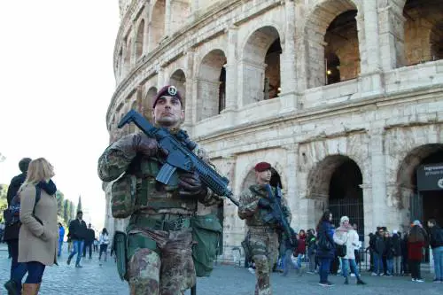In Italia rimane alta l'allerta sulle feste di Natale