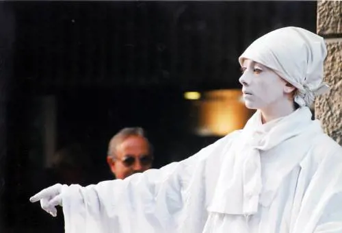 È guerra tra artisti di strada: "Il regolamento va rivisto"