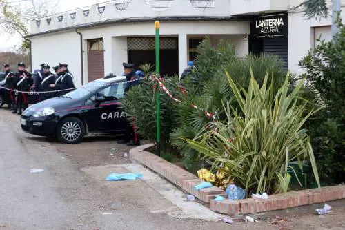 "Adesso devi morire pure tu..." Raffica di insulti per i gestori della Lanterna Azzurra