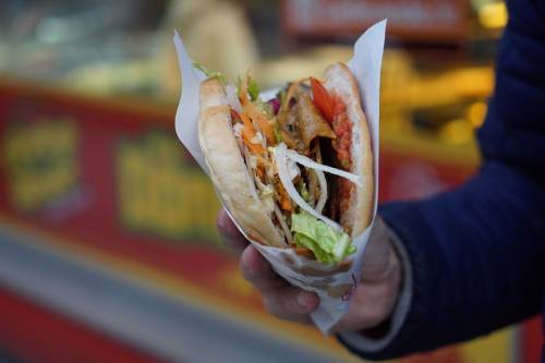 Il kebab batte il würstel: ecco quali sono le nuove preferenze dei tedeschi