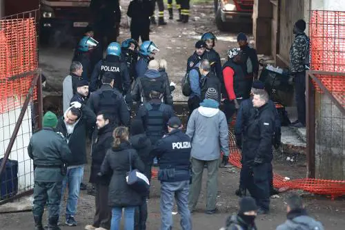 Roma, Salvini rilancia la linea dura contro le occupazioni e mette nel mirino i centri sociali