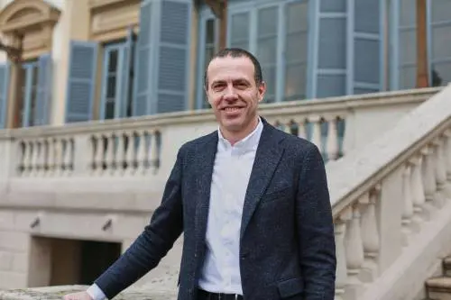 Romeo diserta il convegno dei "No Vax". Un nuovo caso agita le acque nel Carroccio