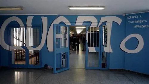 Gli ex ragazzi di vita tentano il colpo con il pc