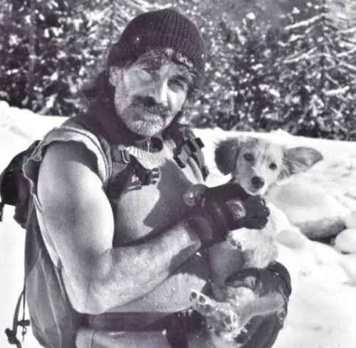 Mauro Corona e il messaggio che commuove i social per la morte del cagnolino