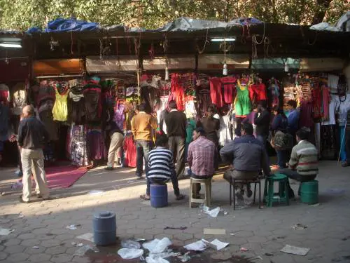 Delhi e il fascino disordinato della sua umanità