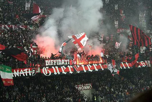 Milan, allarme per i tifosi ad Atene: "Non fatevi riconoscere e non prendete i mezzi"