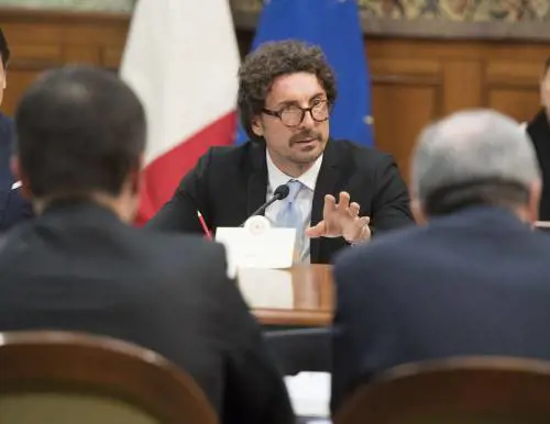 Tirrenia, nuova gara bandita per luglio 2020. Toninelli: "Ora al centro gli interessi del popolo sardo"