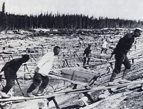 Un secolo dalla nascita di Solzenicyn. Così i gulag stritolavano l'Urss