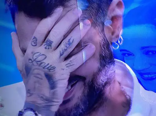 Corona: "Io e Asia? Ma quale contratto: guardate questi backstage"