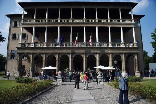 Una lunga "catena musicale" per non dimenticare le vittime