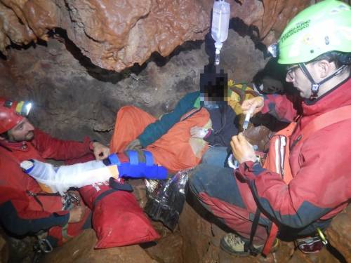 La speleologa salvata: "Per 12 ore al buio e gelo con il dolore alla caviglia"