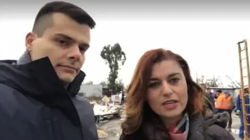 Susanna Ceccardi e Edoardo Ziello durante lo sgombero