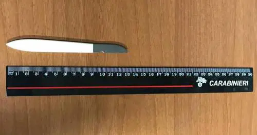 Litigano per le elemosine, accoltella il "socio": preso nigeriano