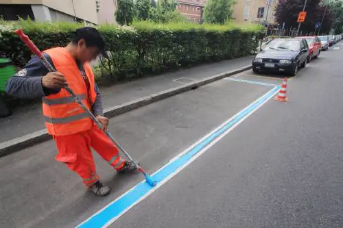 Addio al Gratta e sosta, il parcheggio si paga via sms