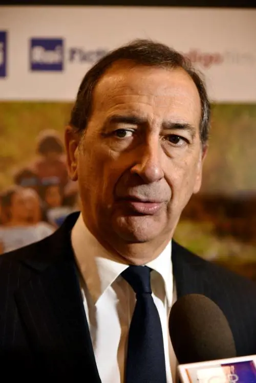 Avanti con la stangata Atm Sala conferma, ma è caos