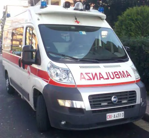 Terribile incidente a Salerno, un morto e sei feriti