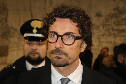 Toninelli, frecciate a Salvini: "Ha fatto innervosire i taxi, non conosce dossier Firenze"