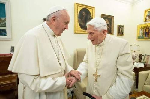 Perché il ritorno di Ratzinger fa paura alla Chiesa progressista