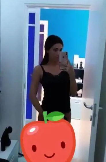 Belen torna in Italia: "Ho le lacrime agli occhi". Messaggio per Lavezzi?