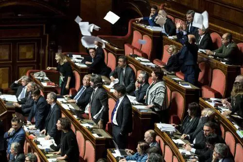 Manovra, ora il Codacons presenta un esposto in procura per "truffa agli elettori"