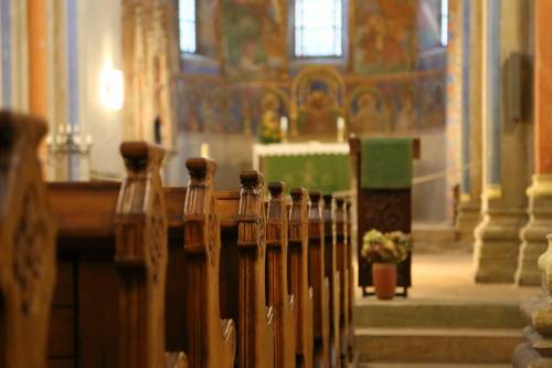 Siena, malori in chiesa durante la recita natalizia: 12 in ospedale