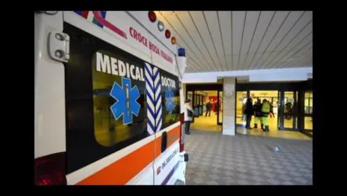 Nigeriani circoncidono i figli in casa: muore un bimbo di due anni