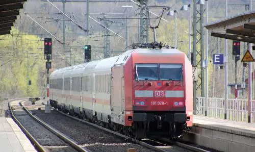 La Germania chiude i confini: stop ai treni diretti con l'Italia