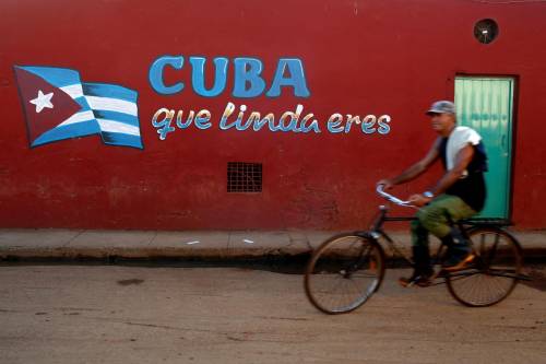 Cuba approva la nuova Costituzione, ritorna il riferimento al comunismo