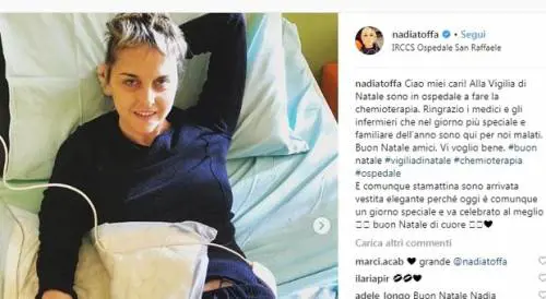 Nadia Toffa in chemioterapia la vigilia di Natale e una hater la attacca: "Hai ricevuto il tuo dono..."