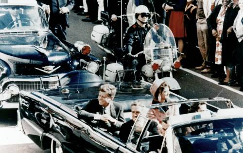La maledizione dei Kennedy tra omicidi, droga e incidenti aerei