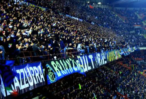 'Ndrangheta, spaccio e croci nazi  Le curve crocevia della criminalità