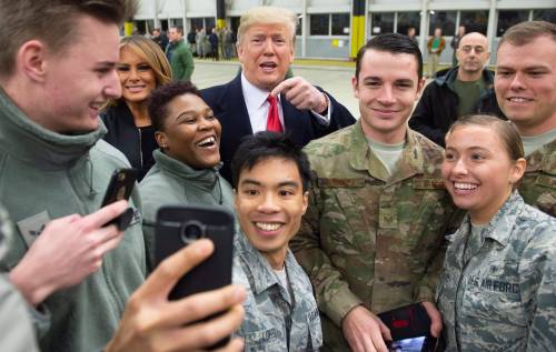 Trump posta un video in Iraq e mette in pericolo i soldati