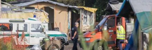 Festa di compleanno al campo rom: blitz degli agenti e 6 denunce