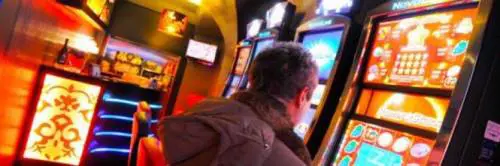 Rapina il negozio del genero e spende tutto alle slot: arrestato