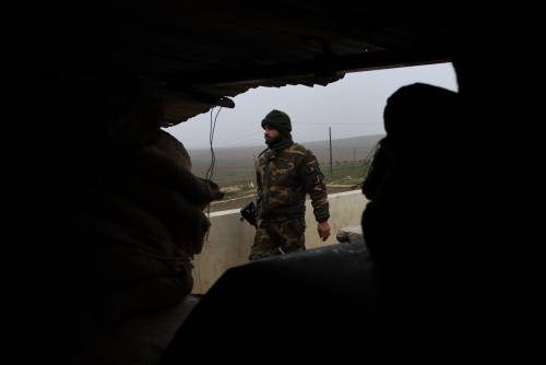 Siria, quella città martire tra il fuoco curdo e turco