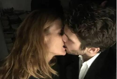 GF Vip, Jane felice con Elia: "Questo 2019 l'ho cominciato con te!"