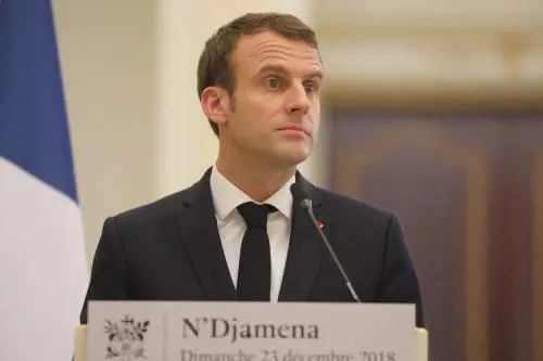 Il 2019 inizia male per Macron. Spuntano i messaggi con Benalla