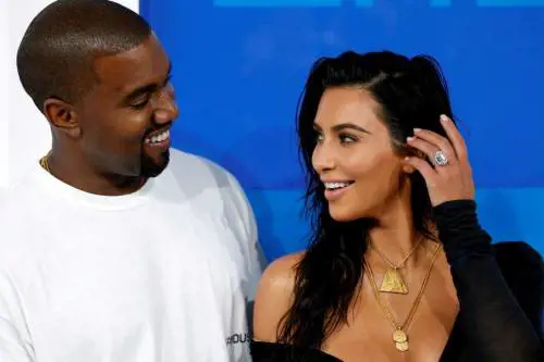 Kim Kardashian, 45 mila dollari alla mamma surrogata del quarto figlio