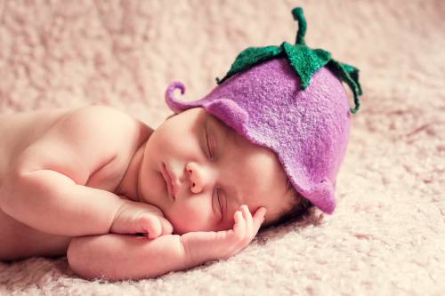 I neonati impiegano anche un anno prima di dormire otto ore consecutive