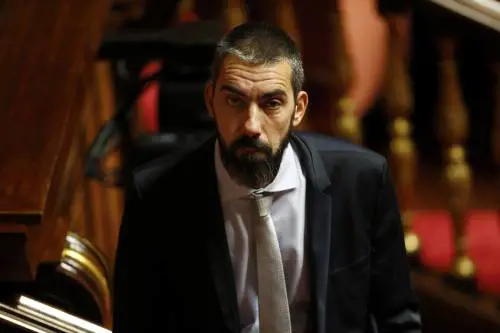 Il dl Sicurezza spacca il M5S. Malumori anche tra i sindaci