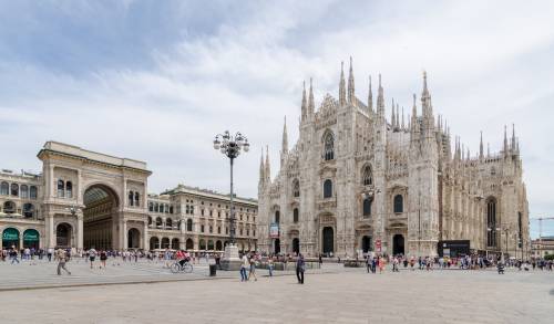 La vera Milano  non disobbedisce, guarda l'Europa non copia Riace